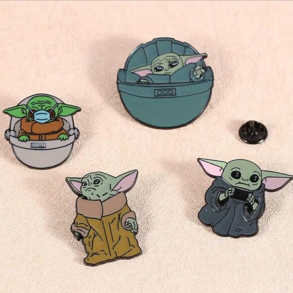 SET OF 4! Star Wars Baby Yoda Lapel Hat Pin Set Mandalorian Vintage - Picture 4 of 15
